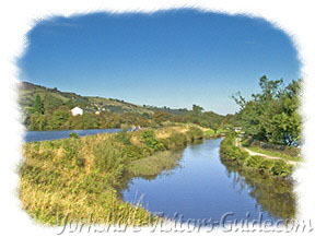 Picture of Sparth Reservoir on the Huddersfield Narrow Canal